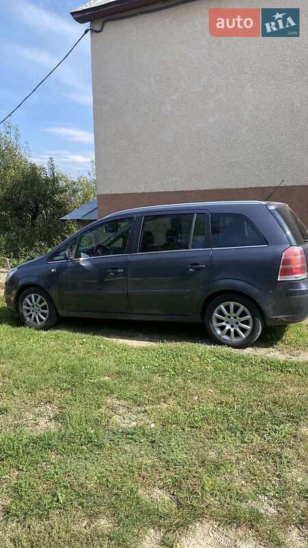 Минивэн Opel Zafira 2007 в Виноградове