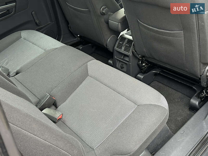 Минивэн Opel Zafira 2010 в Тернополе