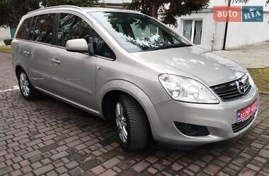 Минивэн Opel Zafira 2010 в Дубно