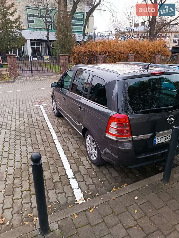 Минивэн Opel Zafira 2010 в Львове