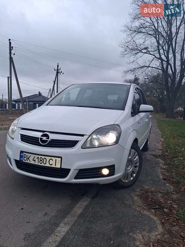 Мінівен Opel Zafira 2007 в Сарнах
