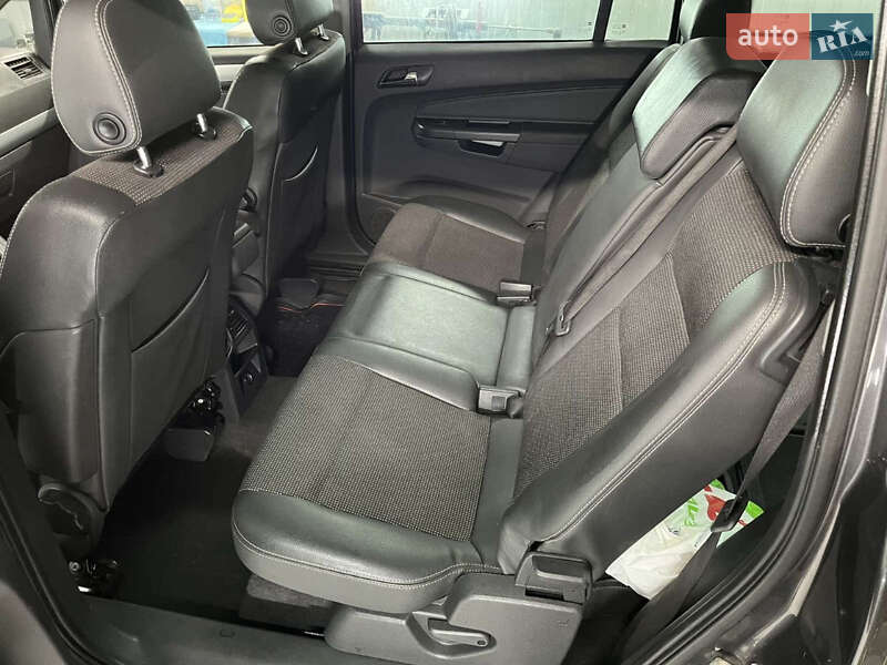Минивэн Opel Zafira 2011 в Луцке фото 6 Минивэн Opel Zafira 2011 в Луцке
