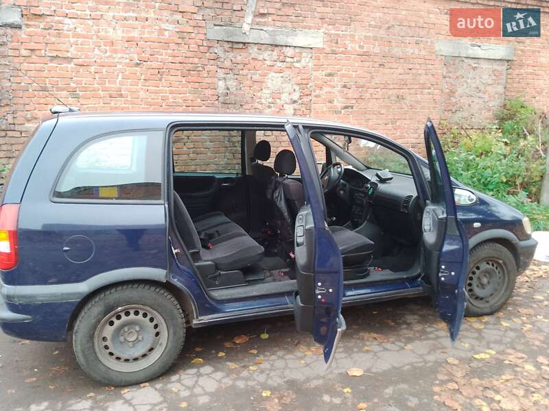 Мінівен Opel Zafira 2001 в Рівному