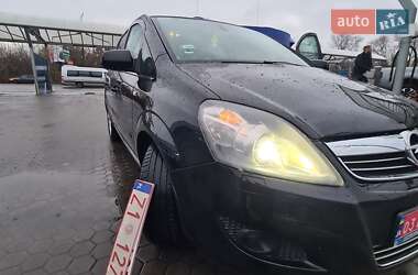 Минивэн Opel Zafira 2010 в Луцке