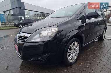 Минивэн Opel Zafira 2010 в Луцке