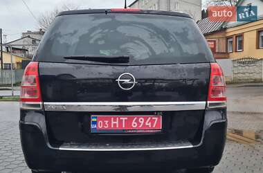 Минивэн Opel Zafira 2010 в Луцке