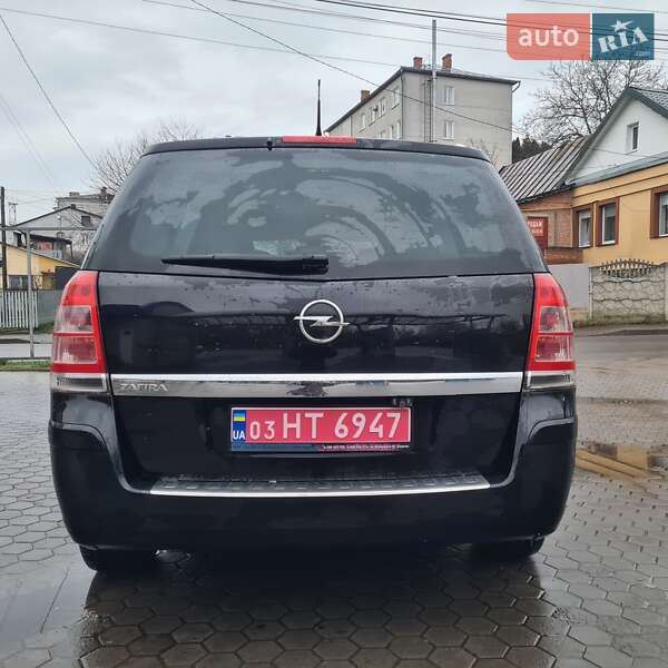 Минивэн Opel Zafira 2010 в Луцке