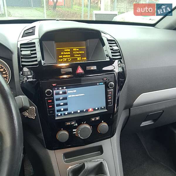 Минивэн Opel Zafira 2010 в Луцке