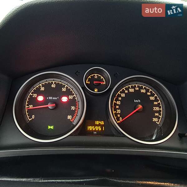 Минивэн Opel Zafira 2010 в Луцке