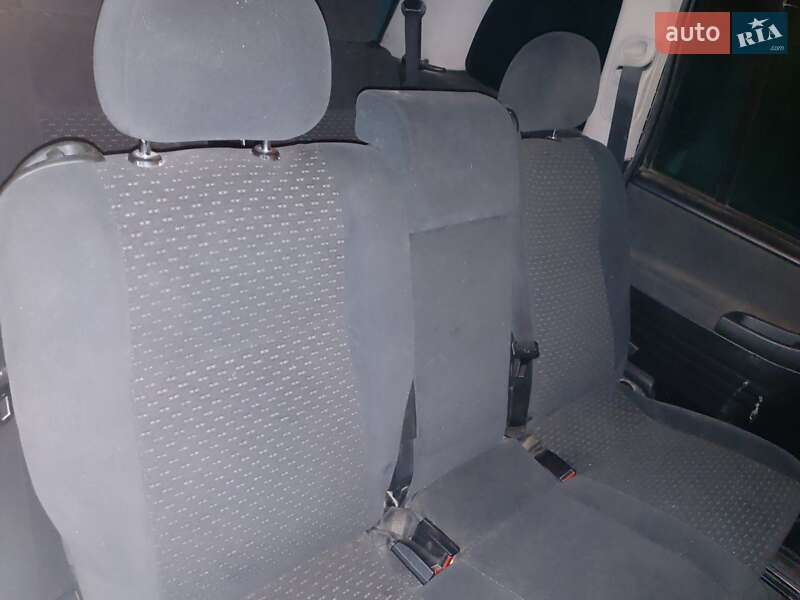 Минивэн Opel Zafira 2003 в Болграде фото 6 Минивэн Opel Zafira 2003 в Болграде