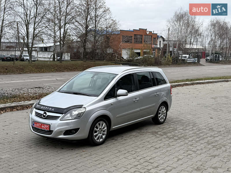 Минивэн Opel Zafira 2011 в Белой Церкви