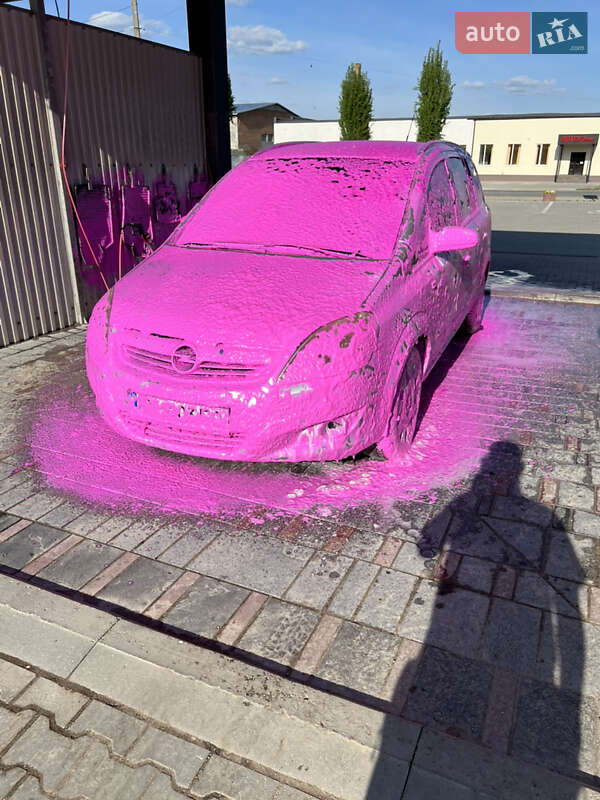 Минивэн Opel Zafira 2008 в Волочиске