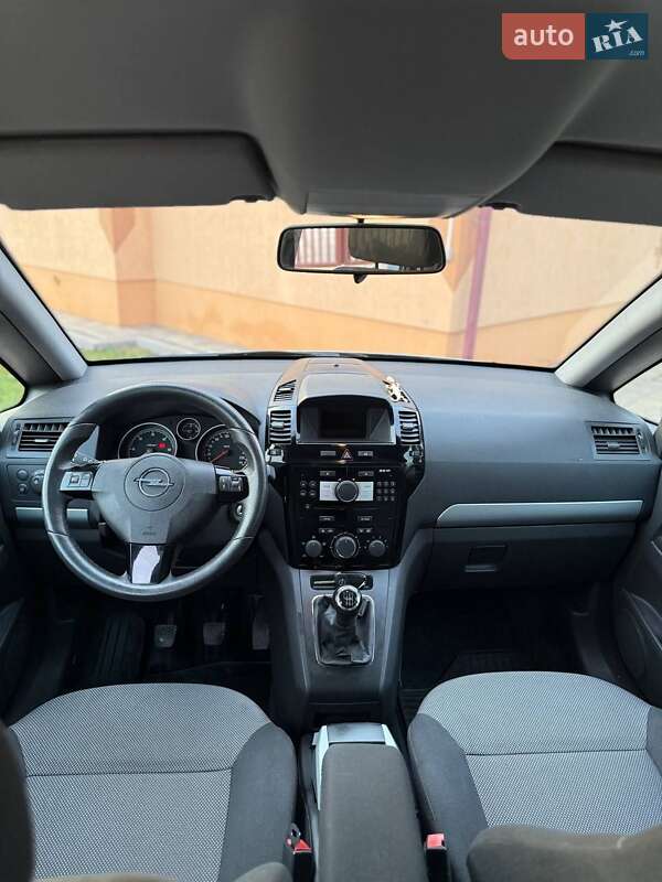 Минивэн Opel Zafira 2010 в Самборе фото 16 Минивэн Opel Zafira 2010 в Самборе