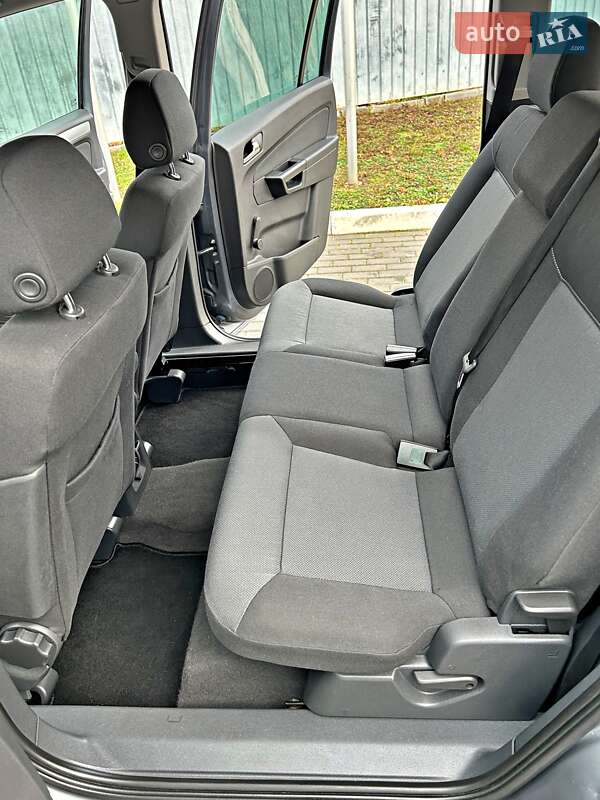 Минивэн Opel Zafira 2006 в Харькове