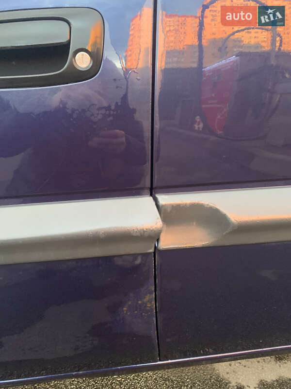 Мінівен Opel Zafira 2001 в Києві