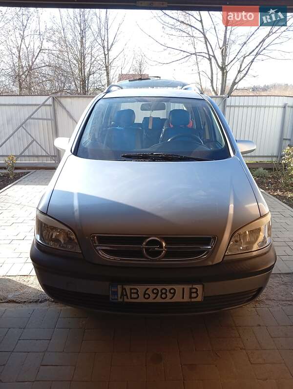 Минивэн Opel Zafira 2004 в Виннице