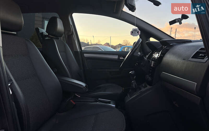 Минивэн Opel Zafira 2010 в Коломые