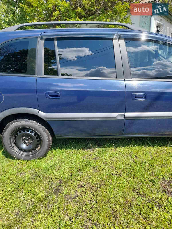 Мінівен Opel Zafira 2003 в Оржиці