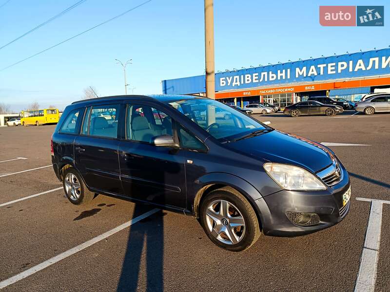Минивэн Opel Zafira 2008 в Луцке