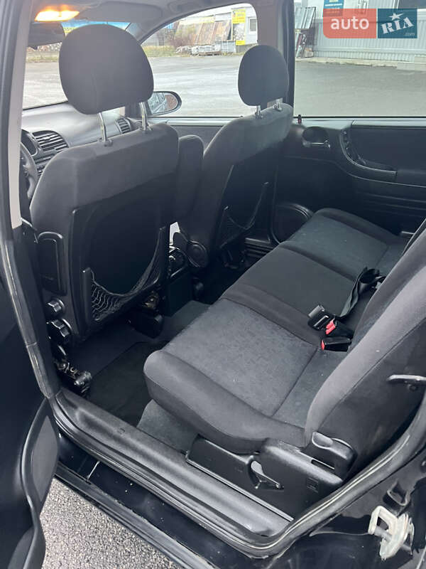 Минивэн Opel Zafira 2002 в Днепре