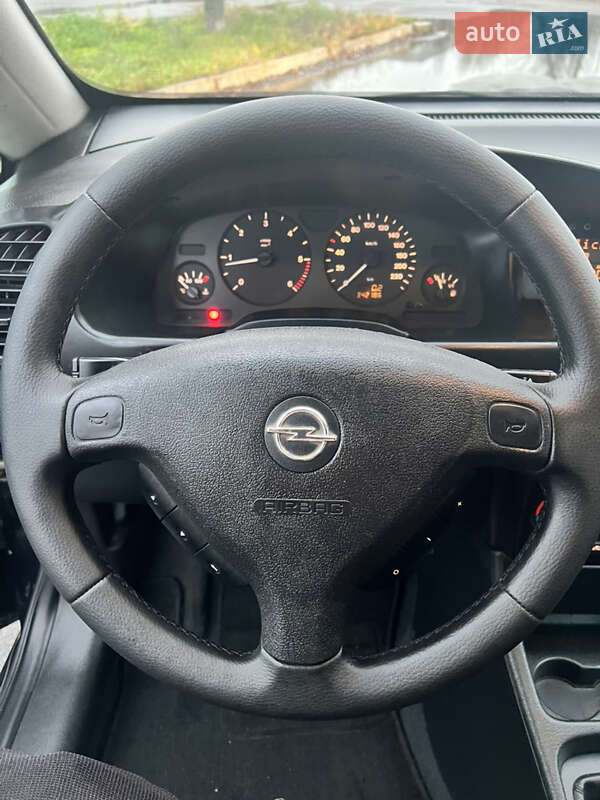 Минивэн Opel Zafira 2002 в Днепре