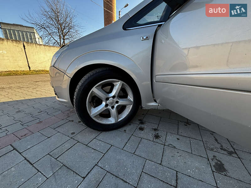 Минивэн Opel Zafira 2006 в Стрые