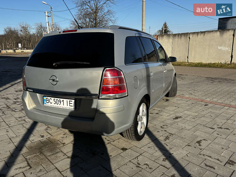 Минивэн Opel Zafira 2006 в Стрые