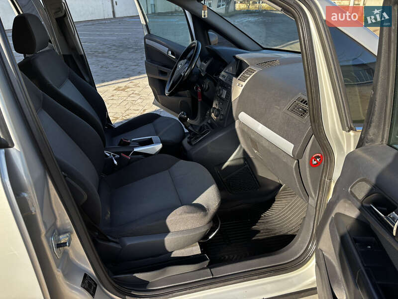 Минивэн Opel Zafira 2006 в Стрые