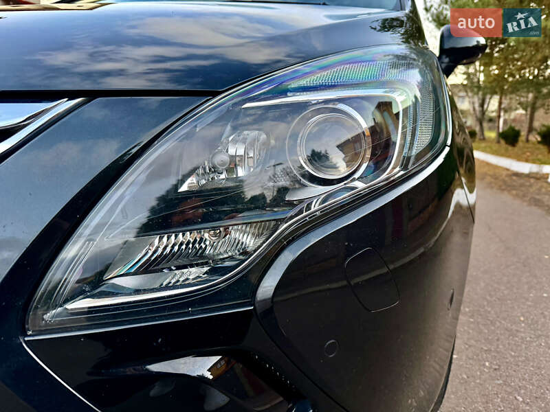 Микровэн Opel Zafira 2015 в Ровно