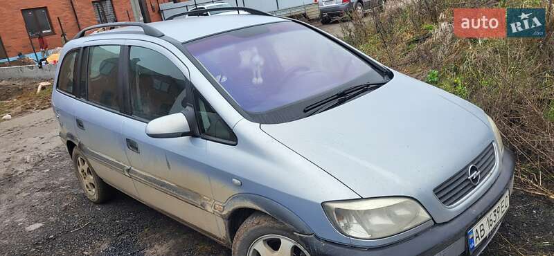 Минивэн Opel Zafira 2002 в Шаргороде