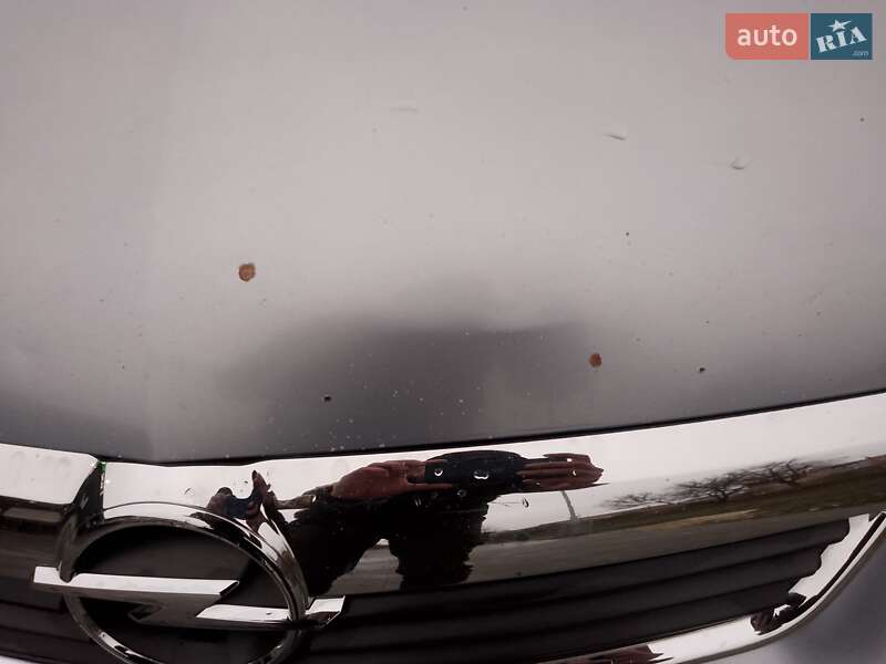 Минивэн Opel Zafira 2006 в Ватутино