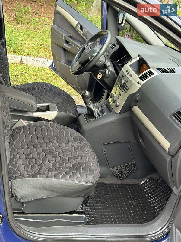 Минивэн Opel Zafira 2008 в Ровно фото 9 Минивэн Opel Zafira 2008 в Ровно