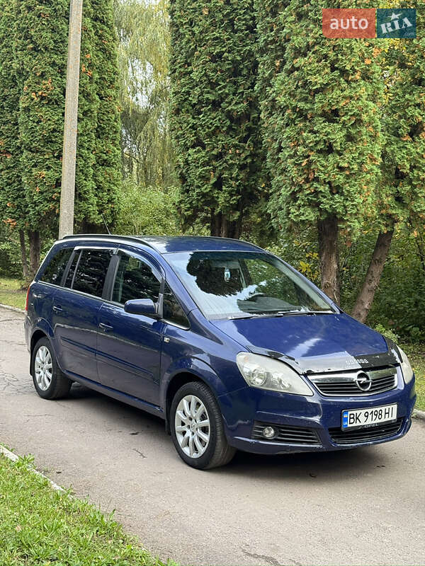 Минивэн Opel Zafira 2008 в Ровно фото 5 Минивэн Opel Zafira 2008 в Ровно