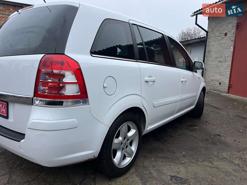 Минивэн Opel Zafira 2011 в Нежине