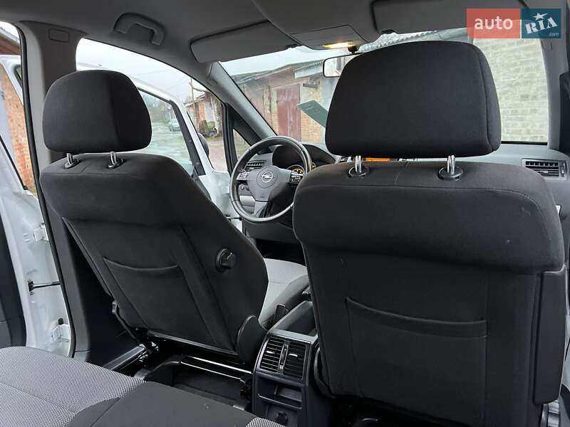Минивэн Opel Zafira 2011 в Нежине