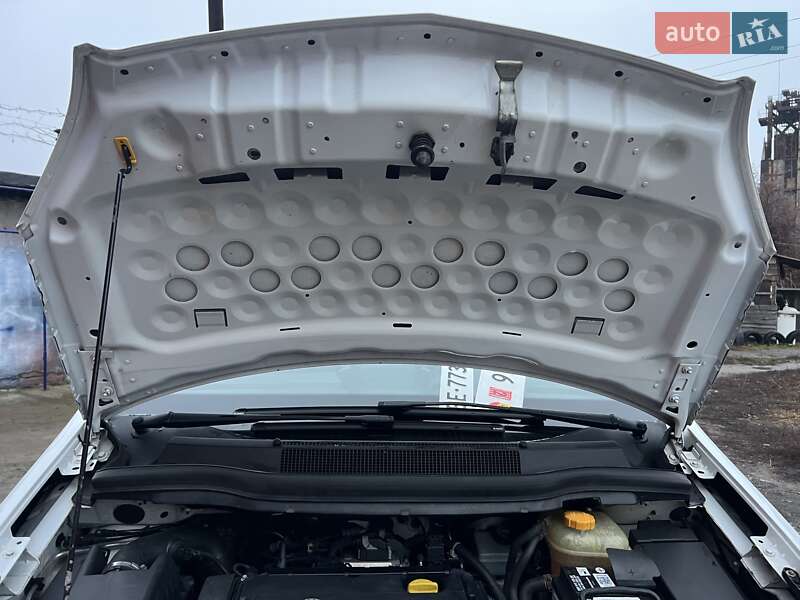 Минивэн Opel Zafira 2011 в Нежине