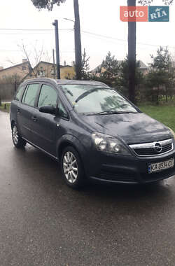 Минивэн Opel Zafira 2006 в Киеве