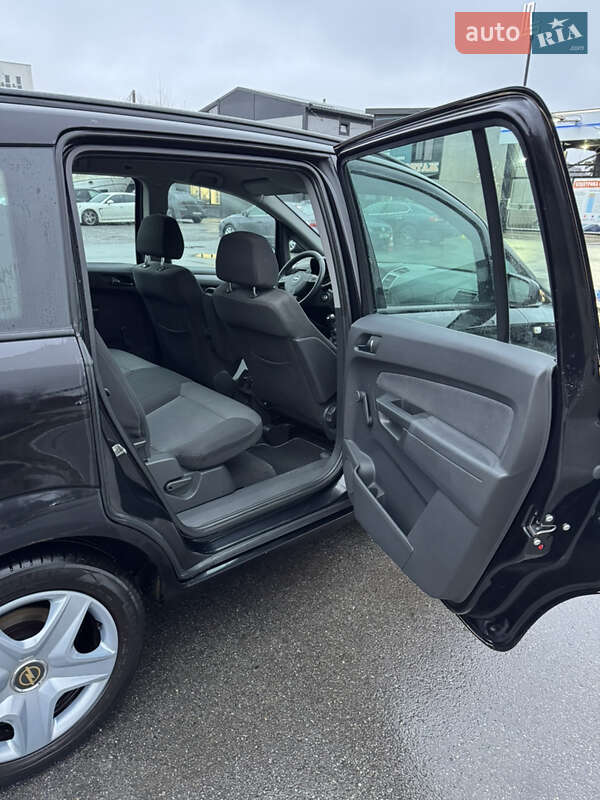 Мінівен Opel Zafira 2007 в Києві