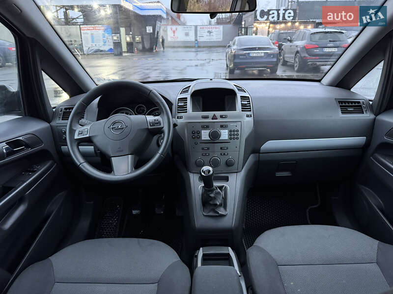 Мінівен Opel Zafira 2007 в Києві