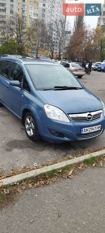 Мінівен Opel Zafira 2008 в Києві