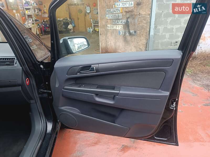 Минивэн Opel Zafira 2010 в Харькове фото 18 Минивэн Opel Zafira 2010 в Харькове