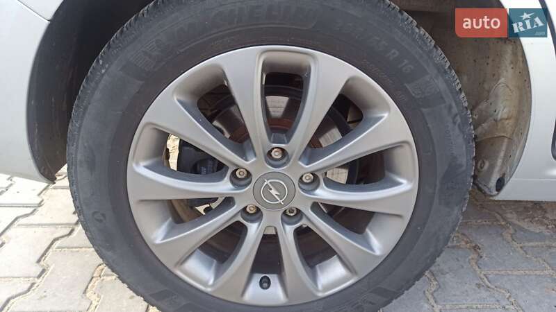 Минивэн Opel Zafira 2011 в Виннице
