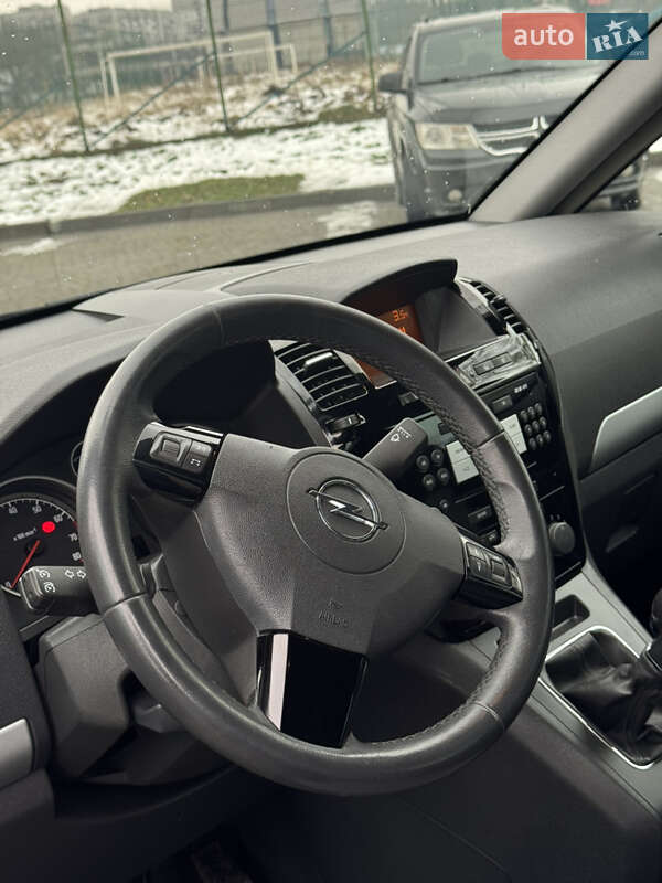 Минивэн Opel Zafira 2011 в Львове фото 26 Минивэн Opel Zafira 2011 в Львове