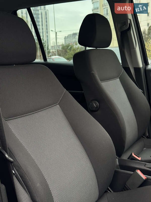 Минивэн Opel Zafira 2011 в Львове фото 33 Минивэн Opel Zafira 2011 в Львове