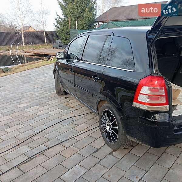 Мінівен Opel Zafira 2010 в Борисполі