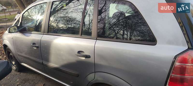 Минивэн Opel Zafira 2006 в Житомире