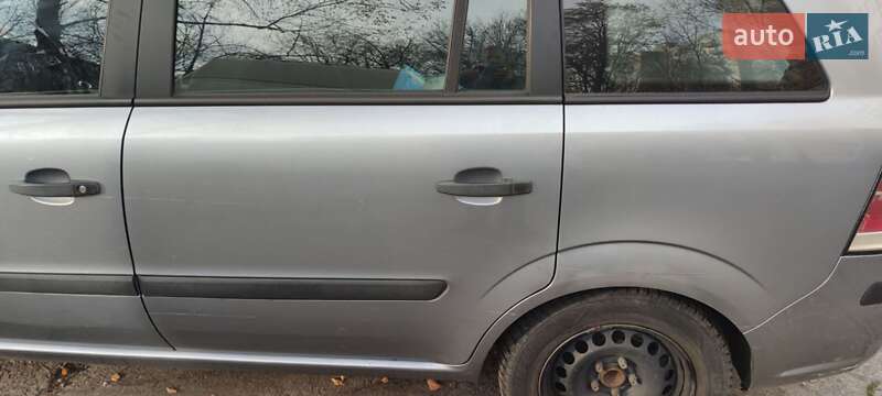 Минивэн Opel Zafira 2006 в Житомире