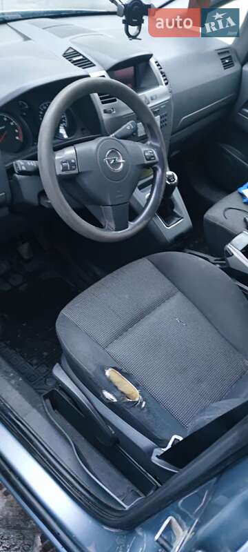 Минивэн Opel Zafira 2006 в Житомире