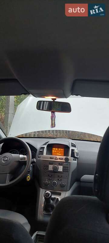 Минивэн Opel Zafira 2006 в Звягеле