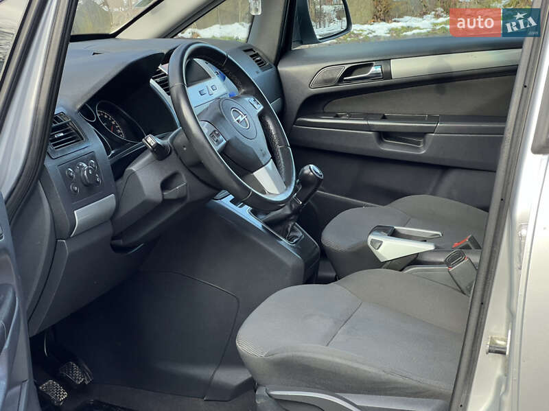 Минивэн Opel Zafira 2009 в Трускавце фото 28 Минивэн Opel Zafira 2009 в Трускавце